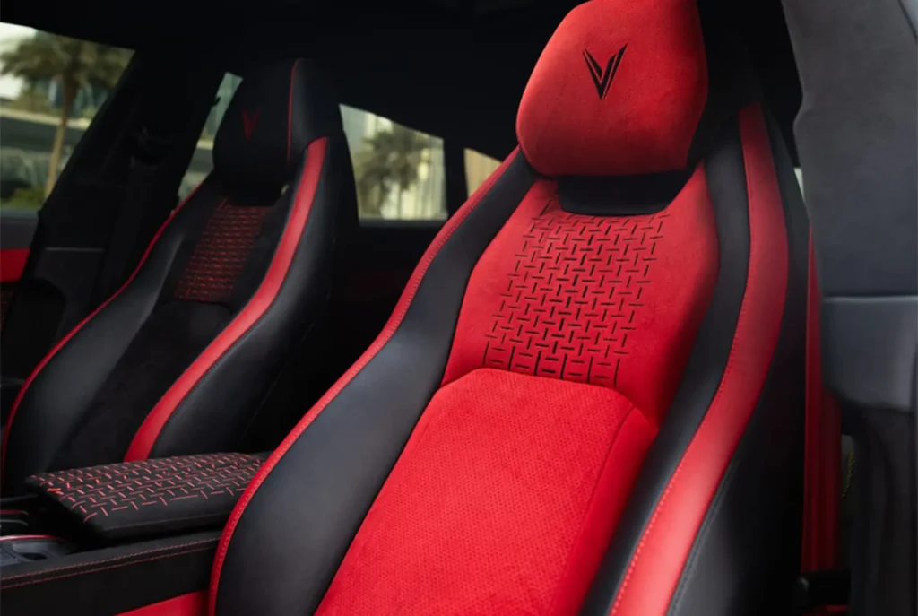 venuum-v4x-interior-2